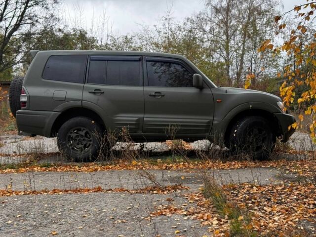 Серый Мицубиси Паджеро, объемом двигателя 3.2 л и пробегом 380 тыс. км за 5000 $, фото 2 на Automoto.ua