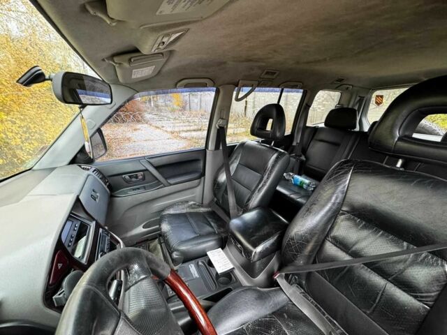 Серый Мицубиси Паджеро, объемом двигателя 3.2 л и пробегом 380 тыс. км за 5000 $, фото 9 на Automoto.ua