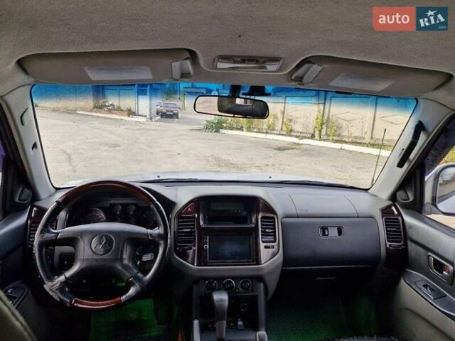 Сірий Міцубісі Паджеро, об'ємом двигуна 3.5 л та пробігом 266 тис. км за 6000 $, фото 16 на Automoto.ua