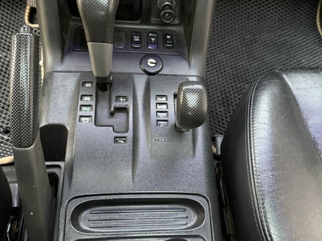 Серый Мицубиси Паджеро, объемом двигателя 3.5 л и пробегом 250 тыс. км за 6800 $, фото 6 на Automoto.ua