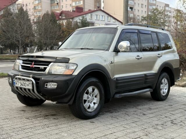 Серый Мицубиси Паджеро, объемом двигателя 3.5 л и пробегом 250 тыс. км за 6800 $, фото 1 на Automoto.ua