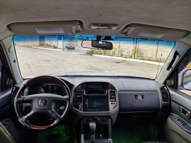 Сірий Міцубісі Паджеро, об'ємом двигуна 3.5 л та пробігом 262 тис. км за 6000 $, фото 16 на Automoto.ua