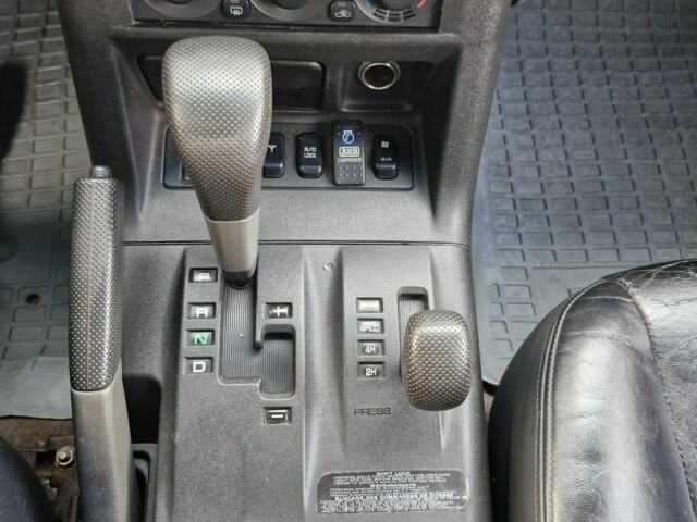 Сірий Міцубісі Паджеро, об'ємом двигуна 3.5 л та пробігом 262 тис. км за 6000 $, фото 20 на Automoto.ua