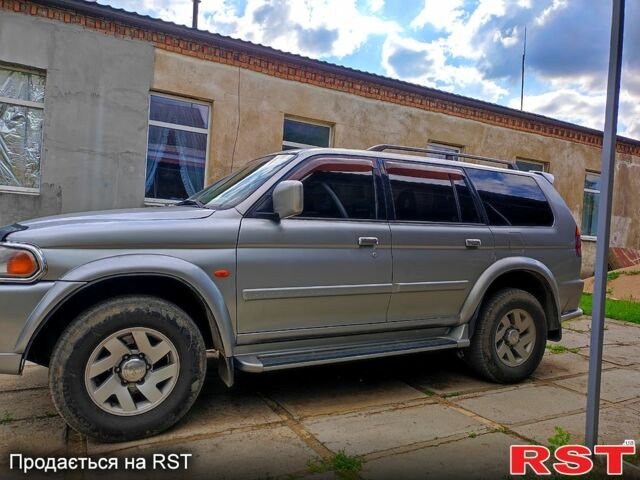 Серый Мицубиси Паджеро, объемом двигателя 3 л и пробегом 327 тыс. км за 7000 $, фото 4 на Automoto.ua