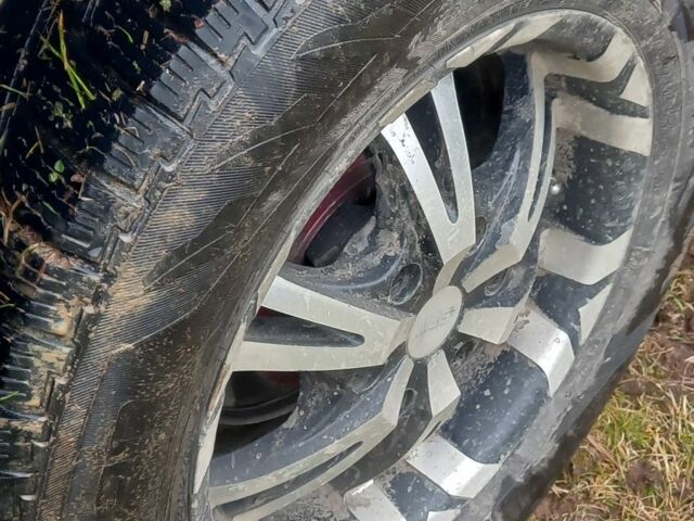 Сірий Міцубісі Паджеро, об'ємом двигуна 3.5 л та пробігом 316 тис. км за 7400 $, фото 6 на Automoto.ua