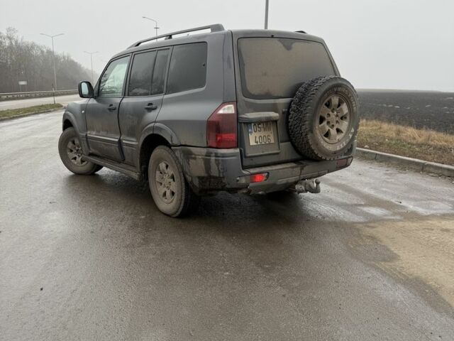 Серый Мицубиси Паджеро, объемом двигателя 3.2 л и пробегом 360 тыс. км за 3673 $, фото 2 на Automoto.ua