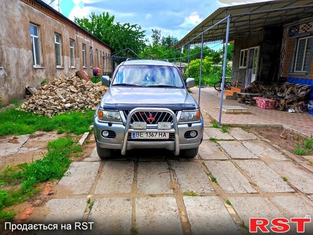 Серый Мицубиси Паджеро, объемом двигателя 3 л и пробегом 327 тыс. км за 7000 $, фото 5 на Automoto.ua