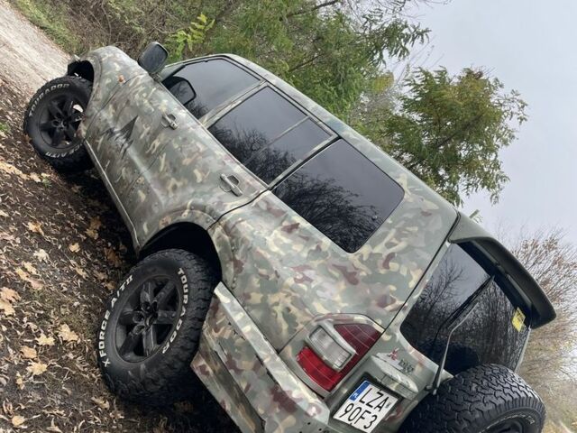 Серый Мицубиси Паджеро, объемом двигателя 3.2 л и пробегом 250 тыс. км за 4000 $, фото 4 на Automoto.ua