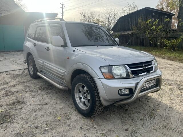 Сірий Міцубісі Паджеро, об'ємом двигуна 3.5 л та пробігом 400 тис. км за 6800 $, фото 1 на Automoto.ua