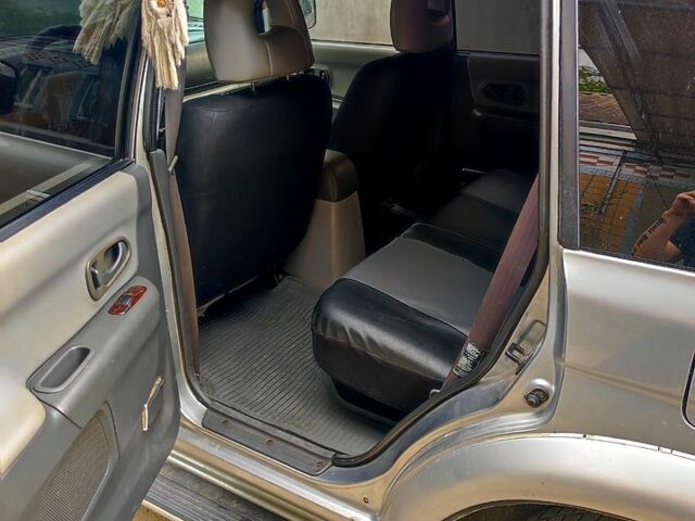 Серый Мицубиси Паджеро, объемом двигателя 3 л и пробегом 327 тыс. км за 7000 $, фото 3 на Automoto.ua