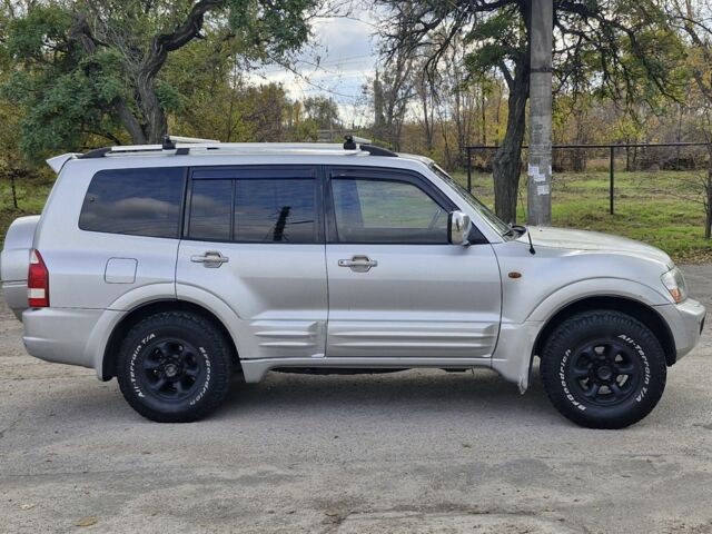 Сірий Міцубісі Паджеро, об'ємом двигуна 3.5 л та пробігом 262 тис. км за 6000 $, фото 3 на Automoto.ua