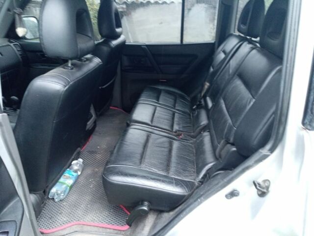 Сірий Міцубісі Паджеро, об'ємом двигуна 3.5 л та пробігом 400 тис. км за 6800 $, фото 6 на Automoto.ua