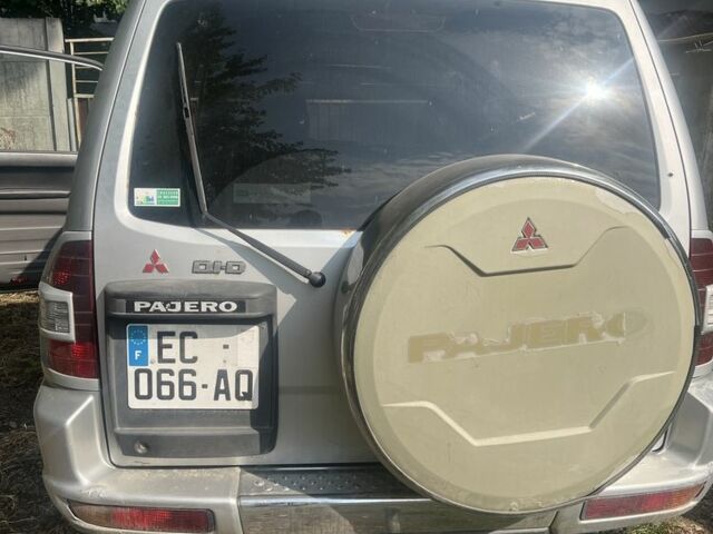Серый Мицубиси Паджеро, объемом двигателя 3.2 л и пробегом 320 тыс. км за 5804 $, фото 3 на Automoto.ua