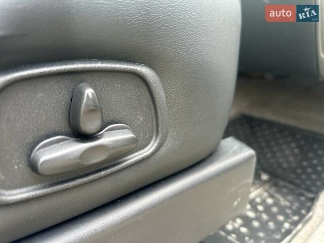 Серый Мицубиси Паджеро, объемом двигателя 3.5 л и пробегом 299 тыс. км за 6700 $, фото 24 на Automoto.ua