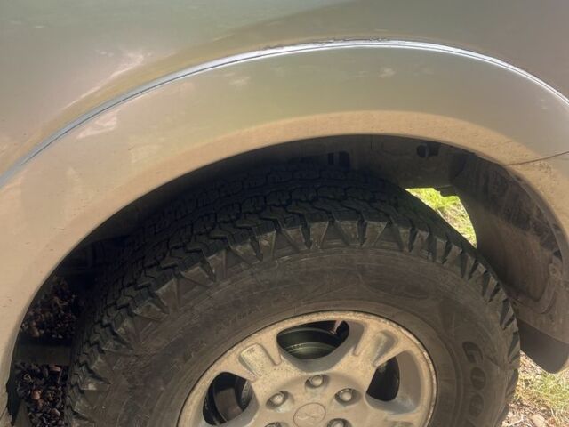 Серый Мицубиси Паджеро, объемом двигателя 3.2 л и пробегом 320 тыс. км за 5804 $, фото 4 на Automoto.ua