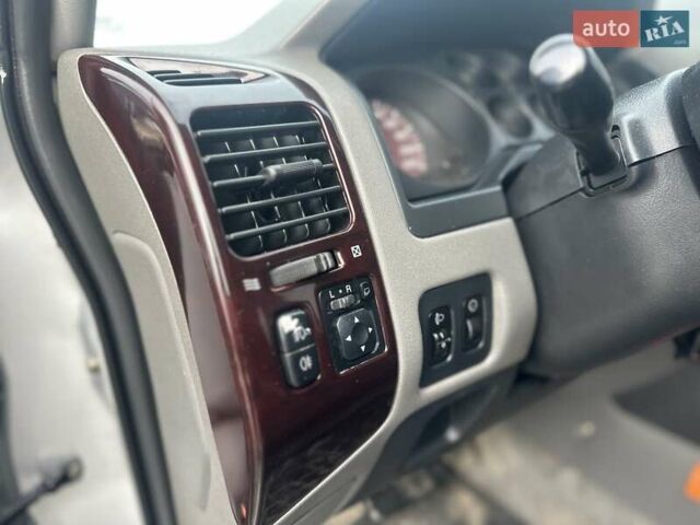 Серый Мицубиси Паджеро, объемом двигателя 3.5 л и пробегом 299 тыс. км за 6700 $, фото 49 на Automoto.ua