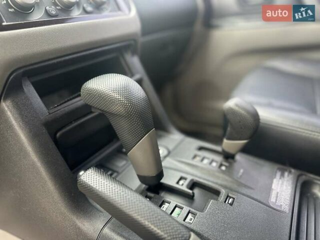 Серый Мицубиси Паджеро, объемом двигателя 3.5 л и пробегом 299 тыс. км за 6700 $, фото 51 на Automoto.ua