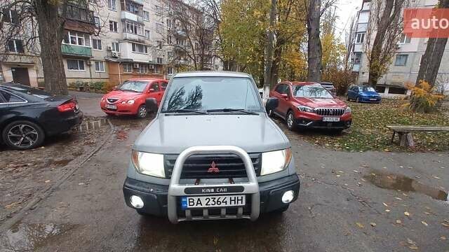 Серый Мицубиси Паджеро, объемом двигателя 1.8 л и пробегом 146 тыс. км за 4550 $, фото 19 на Automoto.ua