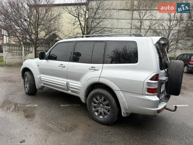 Сірий Міцубісі Паджеро, об'ємом двигуна 3.2 л та пробігом 354 тис. км за 8300 $, фото 8 на Automoto.ua