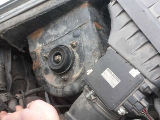 Сірий Міцубісі Паджеро, об'ємом двигуна 1.8 л та пробігом 146 тис. км за 4550 $, фото 16 на Automoto.ua