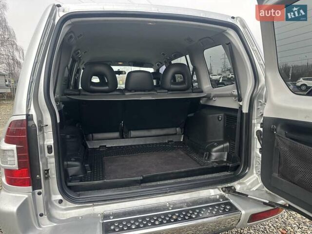 Серый Мицубиси Паджеро, объемом двигателя 3.5 л и пробегом 299 тыс. км за 6700 $, фото 34 на Automoto.ua