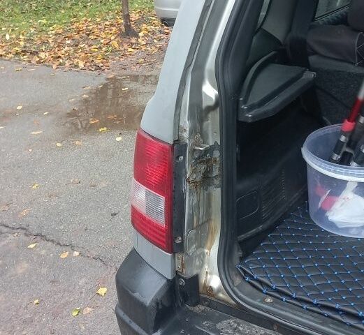 Сірий Міцубісі Паджеро, об'ємом двигуна 1.8 л та пробігом 146 тис. км за 4550 $, фото 5 на Automoto.ua