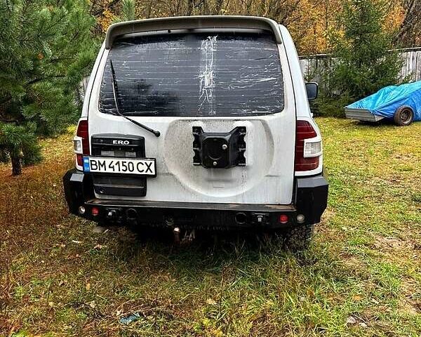 Серый Мицубиси Паджеро, объемом двигателя 3.2 л и пробегом 320 тыс. км за 4500 $, фото 2 на Automoto.ua