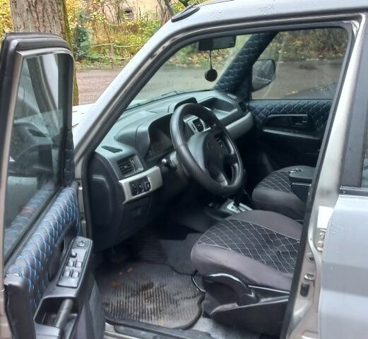 Сірий Міцубісі Паджеро, об'ємом двигуна 1.8 л та пробігом 146 тис. км за 4550 $, фото 21 на Automoto.ua