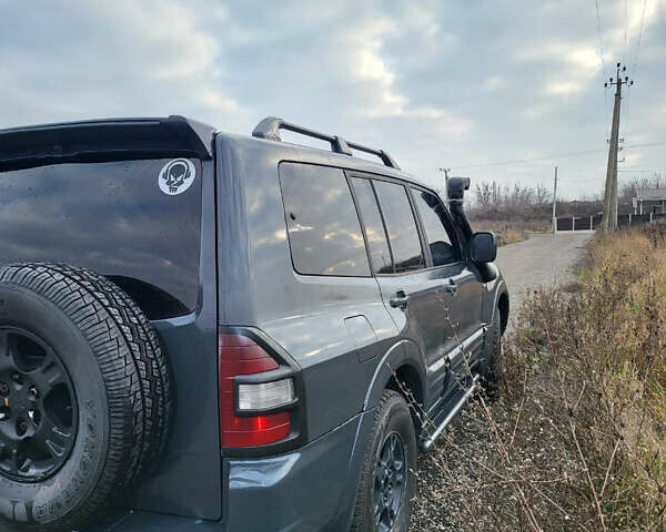 Серый Мицубиси Паджеро, объемом двигателя 3.2 л и пробегом 268 тыс. км за 6800 $, фото 4 на Automoto.ua