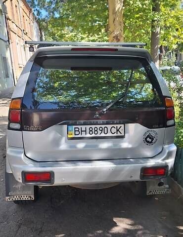 Серый Мицубиси Паджеро, объемом двигателя 2.97 л и пробегом 319 тыс. км за 7600 $, фото 3 на Automoto.ua