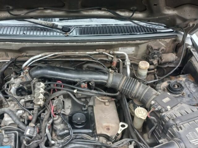 Сірий Міцубісі Паджеро, об'ємом двигуна 1.8 л та пробігом 146 тис. км за 4550 $, фото 15 на Automoto.ua