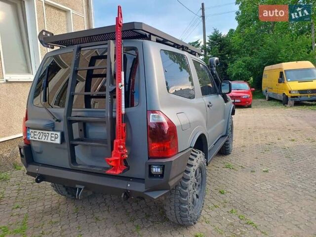 Серый Мицубиси Паджеро, объемом двигателя 3.2 л и пробегом 250 тыс. км за 16000 $, фото 4 на Automoto.ua