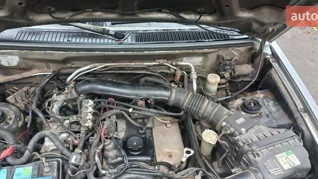 Серый Мицубиси Паджеро, объемом двигателя 1.8 л и пробегом 146 тыс. км за 4550 $, фото 14 на Automoto.ua