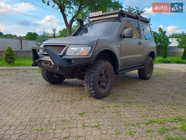 Серый Мицубиси Паджеро, объемом двигателя 3.2 л и пробегом 250 тыс. км за 16000 $, фото 1 на Automoto.ua