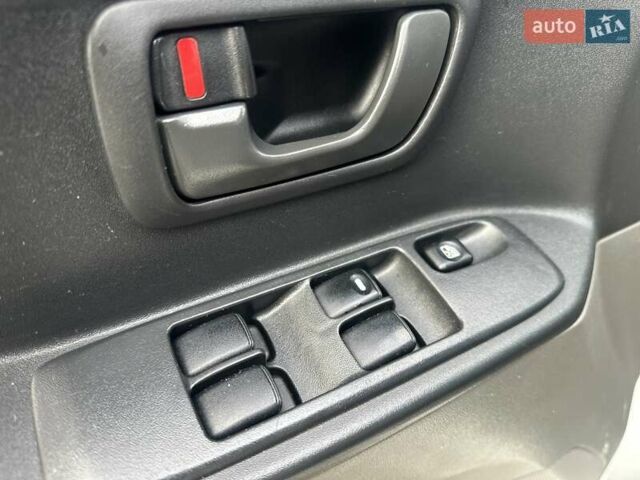 Серый Мицубиси Паджеро, объемом двигателя 3.5 л и пробегом 299 тыс. км за 6700 $, фото 50 на Automoto.ua