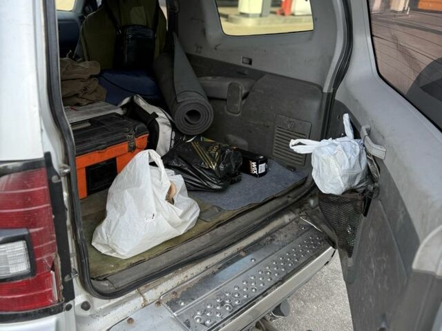 Сірий Міцубісі Паджеро, об'ємом двигуна 3.2 л та пробігом 126 тис. км за 4000 $, фото 6 на Automoto.ua