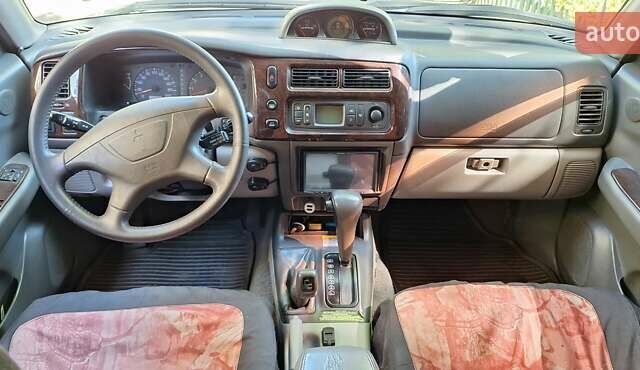 Серый Мицубиси Паджеро, объемом двигателя 2.97 л и пробегом 319 тыс. км за 7600 $, фото 4 на Automoto.ua