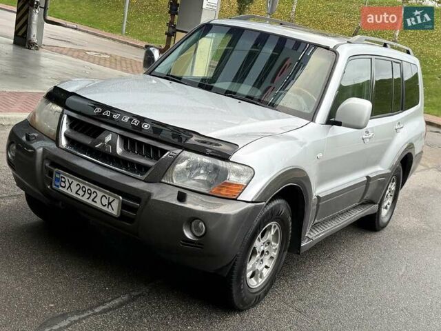 Серый Мицубиси Паджеро, объемом двигателя 3.5 л и пробегом 395 тыс. км за 5999 $, фото 16 на Automoto.ua