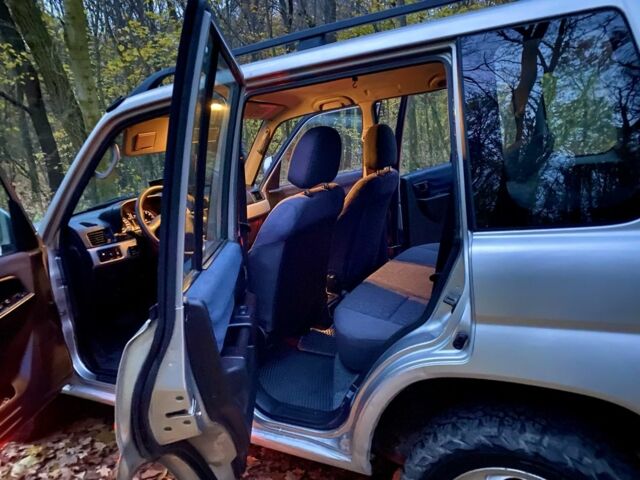 Серый Мицубиси Паджеро, объемом двигателя 2 л и пробегом 260 тыс. км за 4500 $, фото 13 на Automoto.ua