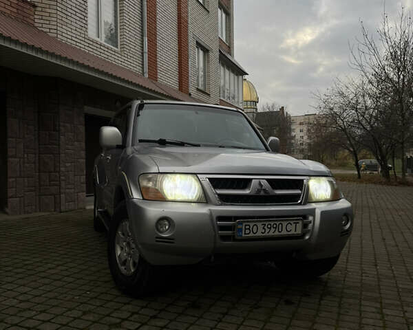 Серый Мицубиси Паджеро, объемом двигателя 3.2 л и пробегом 481 тыс. км за 7300 $, фото 3 на Automoto.ua
