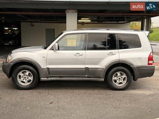 Серый Мицубиси Паджеро, объемом двигателя 3.5 л и пробегом 395 тыс. км за 5999 $, фото 24 на Automoto.ua