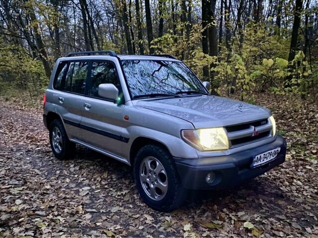 Серый Мицубиси Паджеро, объемом двигателя 2 л и пробегом 260 тыс. км за 4500 $, фото 5 на Automoto.ua