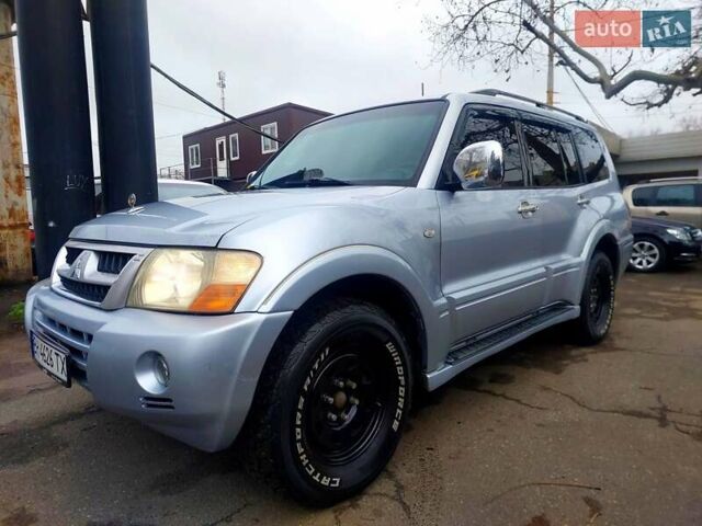 Серый Мицубиси Паджеро, объемом двигателя 3 л и пробегом 387 тыс. км за 5999 $, фото 1 на Automoto.ua