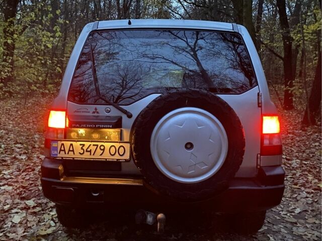 Серый Мицубиси Паджеро, объемом двигателя 2 л и пробегом 260 тыс. км за 4500 $, фото 3 на Automoto.ua