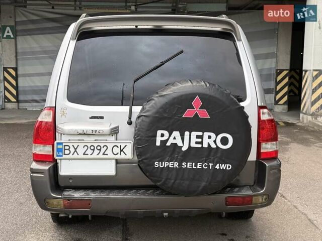 Серый Мицубиси Паджеро, объемом двигателя 3.5 л и пробегом 395 тыс. км за 5999 $, фото 23 на Automoto.ua