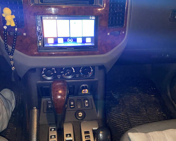 Сірий Міцубісі Паджеро, об'ємом двигуна 2.97 л та пробігом 387 тис. км за 7000 $, фото 7 на Automoto.ua