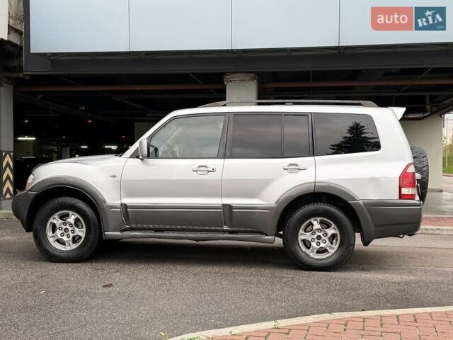 Серый Мицубиси Паджеро, объемом двигателя 3.5 л и пробегом 395 тыс. км за 5999 $, фото 11 на Automoto.ua