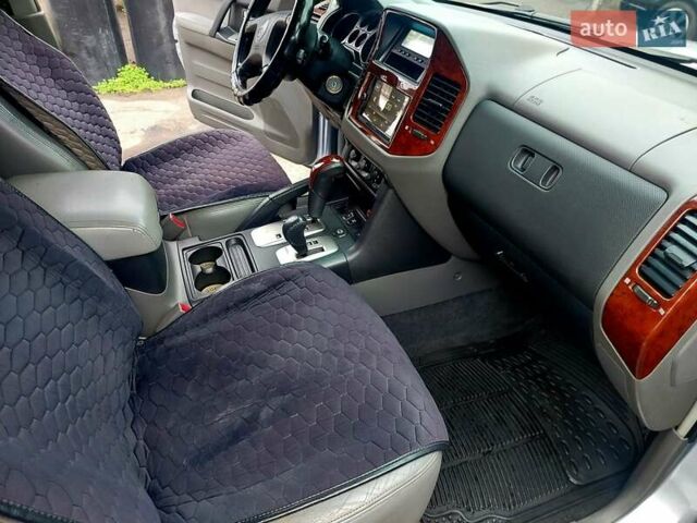 Серый Мицубиси Паджеро, объемом двигателя 3 л и пробегом 387 тыс. км за 5999 $, фото 13 на Automoto.ua