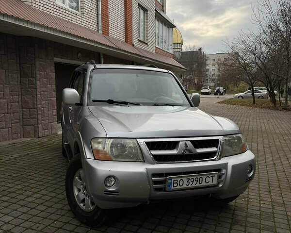 Серый Мицубиси Паджеро, объемом двигателя 3.2 л и пробегом 481 тыс. км за 7300 $, фото 5 на Automoto.ua