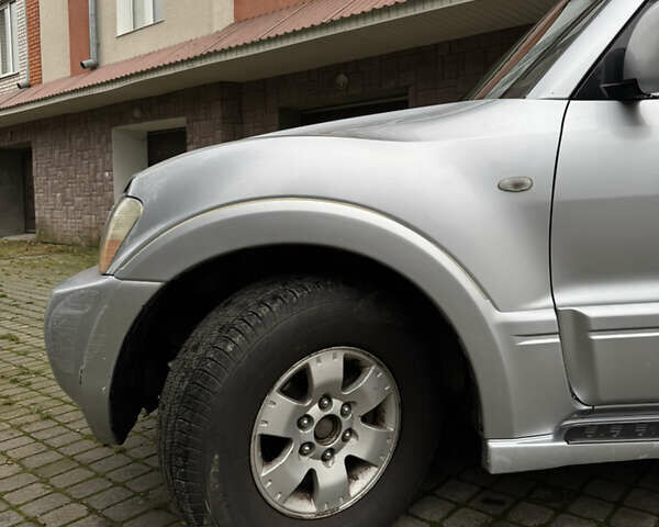 Серый Мицубиси Паджеро, объемом двигателя 3.2 л и пробегом 481 тыс. км за 7300 $, фото 9 на Automoto.ua